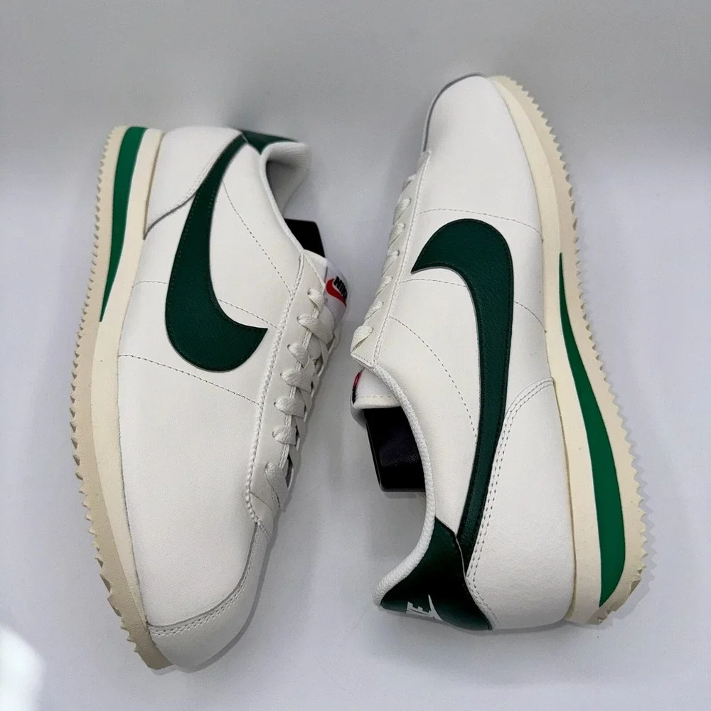 Nike Cortez Sneakers Men's Size 10.5 Women's Size 12 Gorge Green Leather White